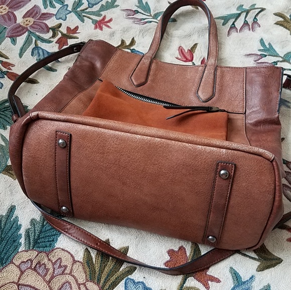 SOLD-Camel Satchel - Picture 2 of 4